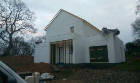 Montage d'une maison bois et réalisation de la charpente à Savenay